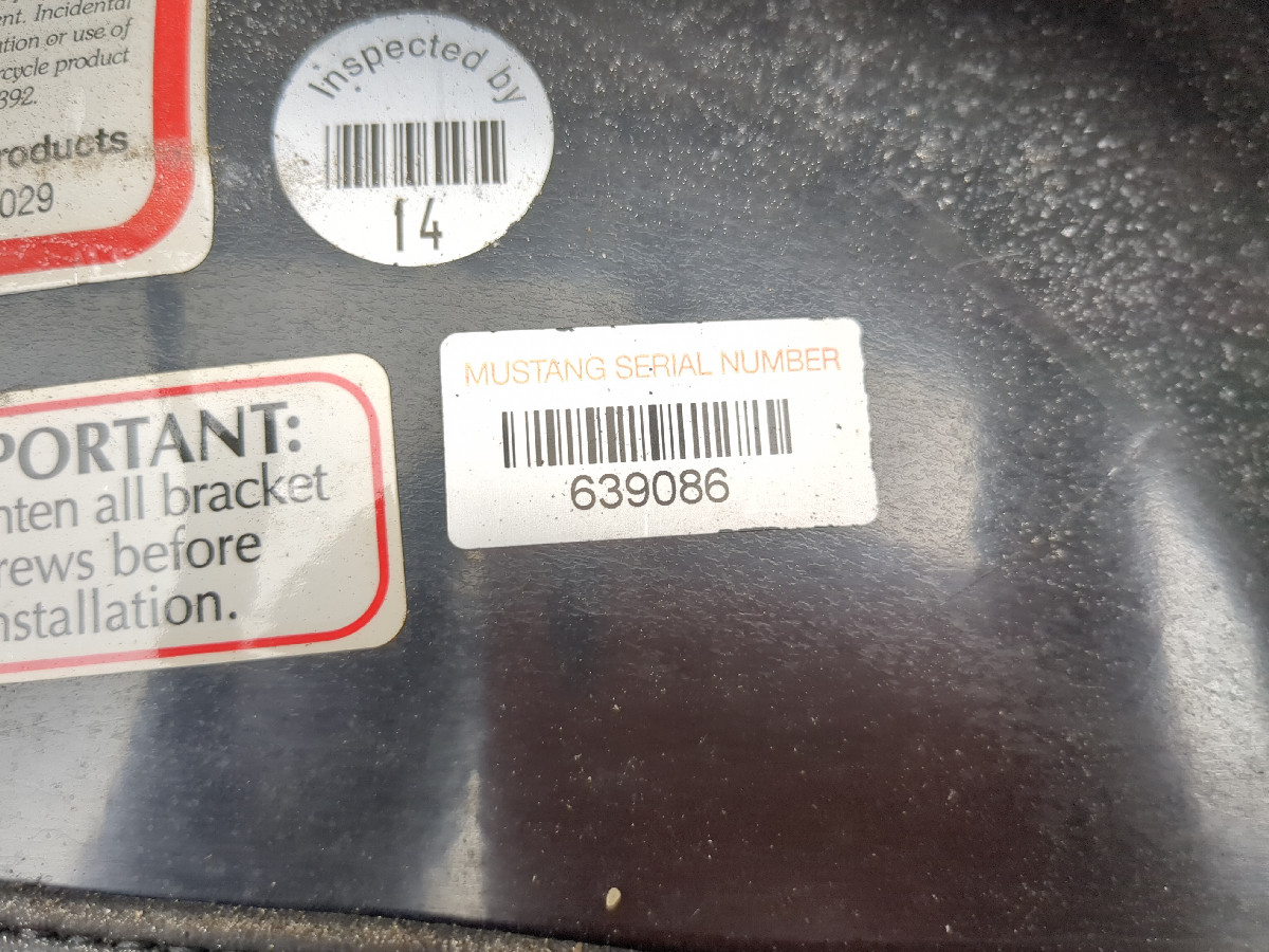 05-08 Kawasaki VN1600 Vulcan Nomad MUSTANG Passenger Backrest