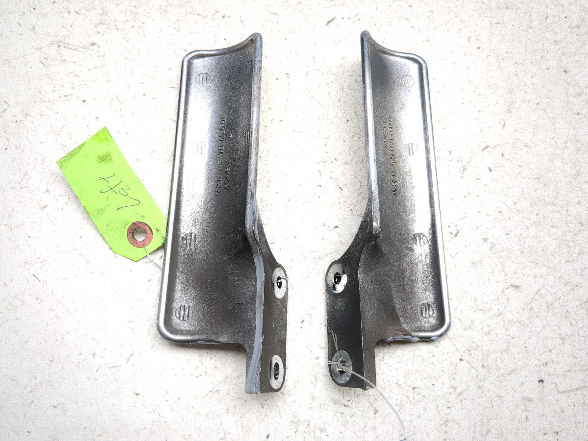 02-04 Kawasaki VN1500 Vulcan Mean Streak Front Fork Cover Guards