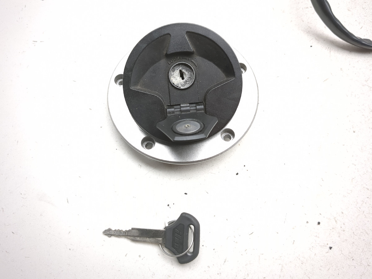 06 07 Kawasaki Ninja ZX10 ZX10R Lock Set Ignition Switch Seat