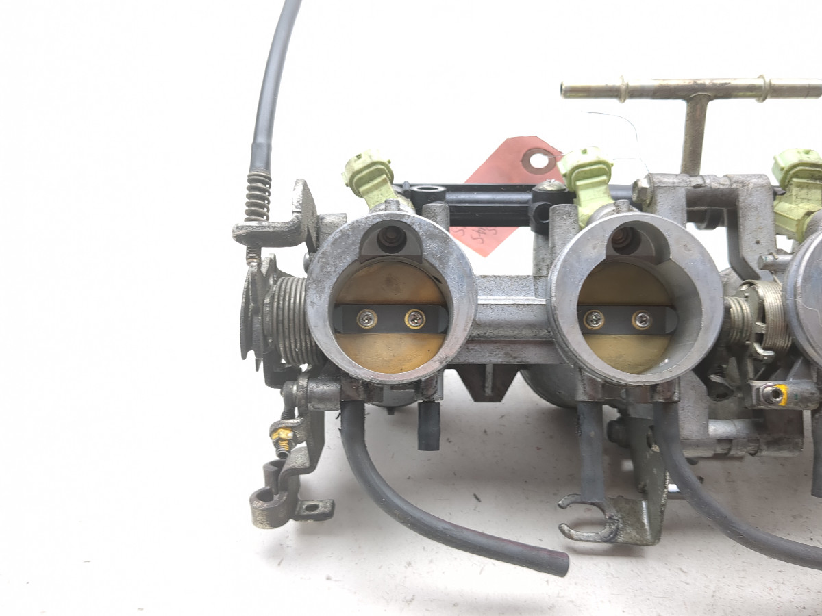 はるかいページ 05 06 Kawasaki ZX6 ZX 636 Throttle Body Bodies W/ Fuel Rail