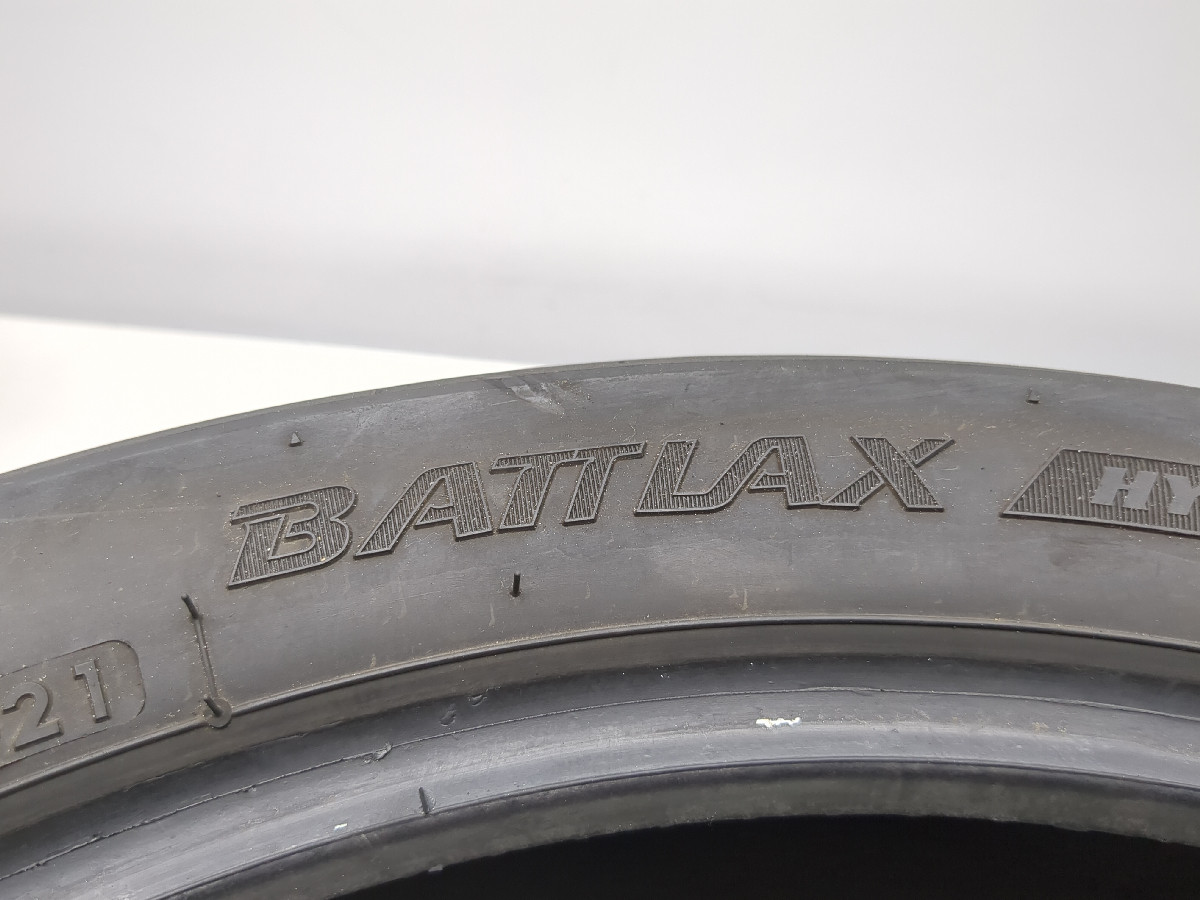 Rear Tire Bridgestone Battlax Hypersport 180/60-17 - Sun Coast