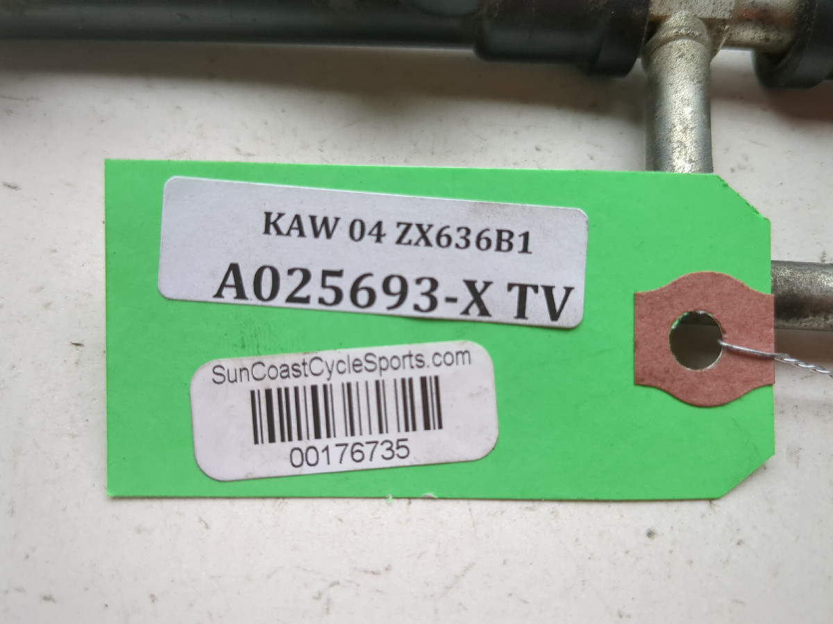 07 08 Kawasaki ZX6R ZX 636 Gas Fuel Injector Rail - Sun Coast
