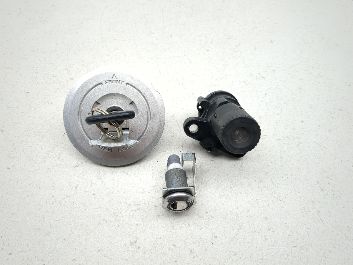 17-25 Benelli TRK 502X Lock Set Ignition Switch Cap And Key