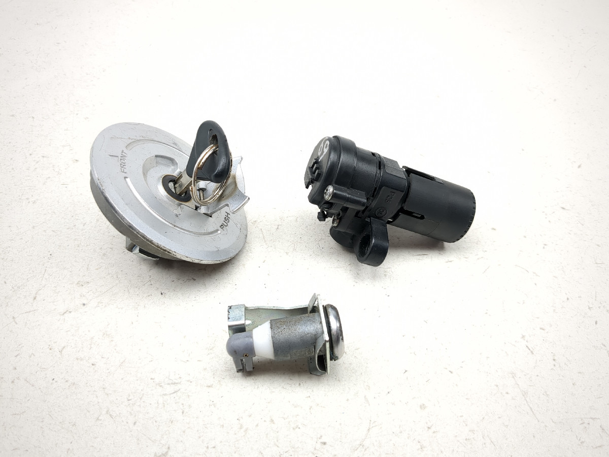 17-25 Benelli TRK 502X Lock Set Ignition Switch Cap And Key