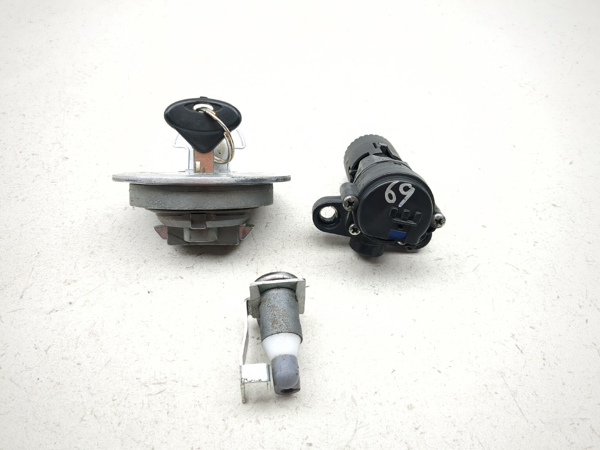 17-25 Benelli TRK 502X Lock Set Ignition Switch Cap And Key
