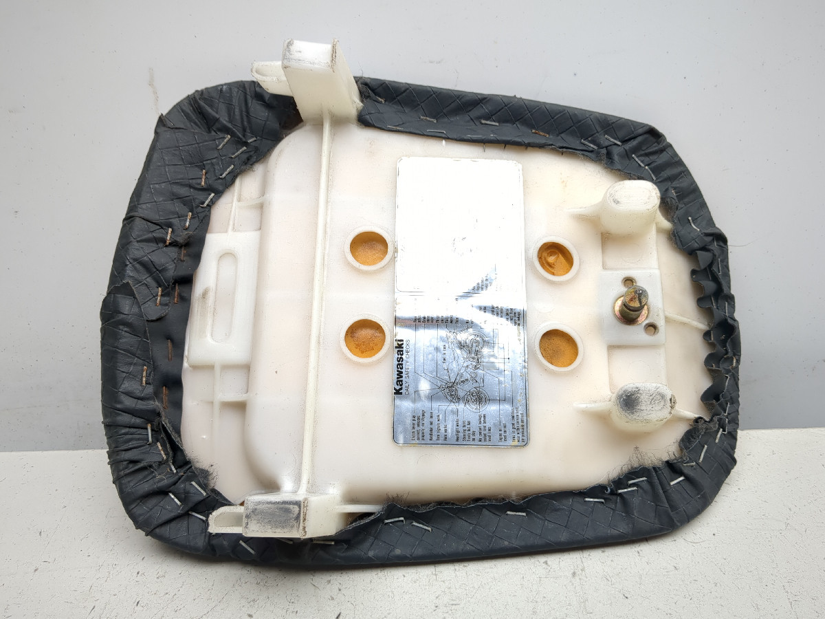 00 01 Kawasaki ZX900E ZX9R Rear Passenger Seat W/ Aftermarket