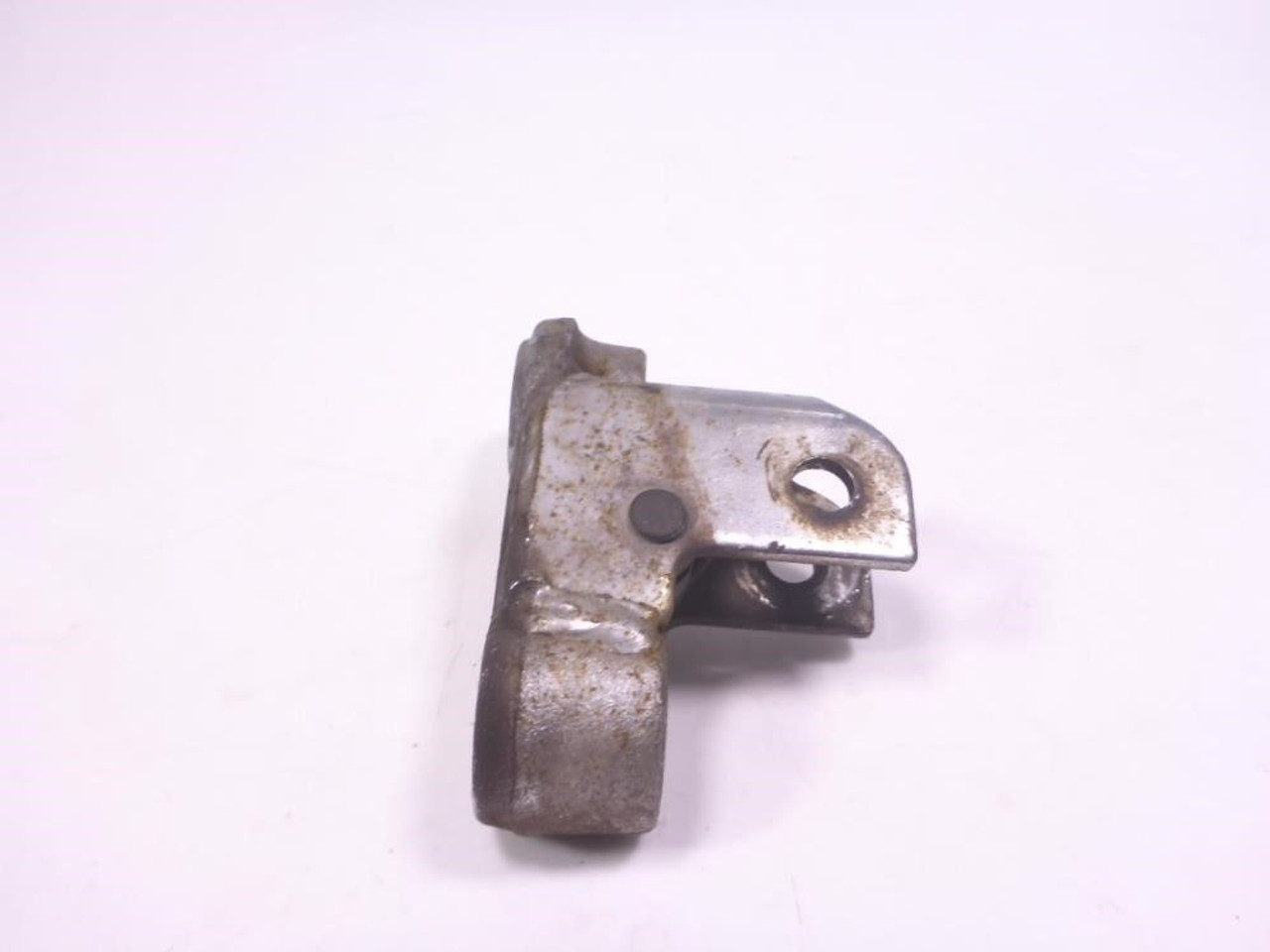 えの 85 Suzuki GS 700 ES Front Driver Peg Mount Bracket A TRSH DV