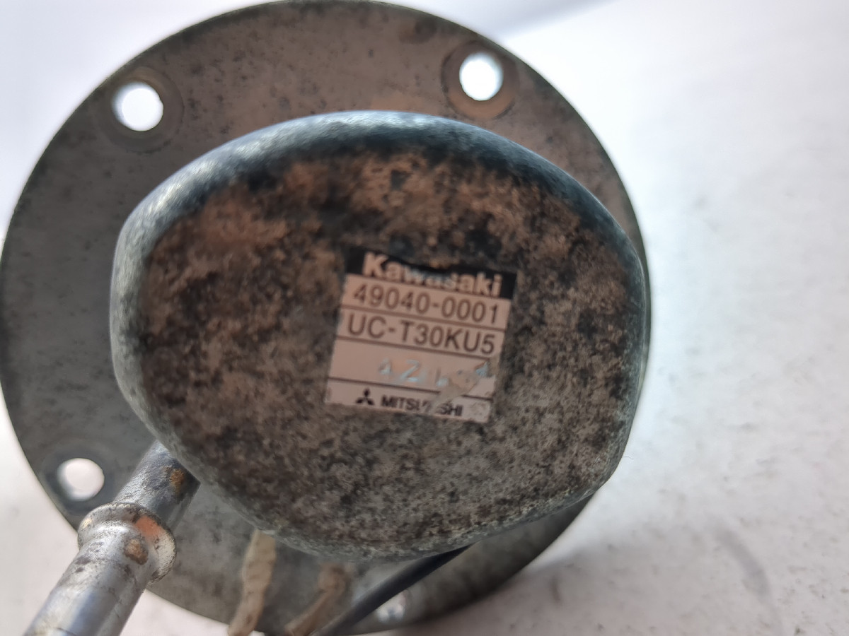 04-10 Kawasaki Vulcan 2000 VN2000 Petrol Gas Fuel Pump Assembly