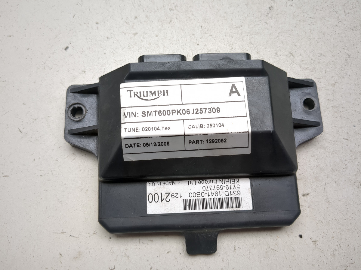 パート10 05-10 Triumph Sprint ST 1050 Computer CDI ECU ECM Box 631D-1941