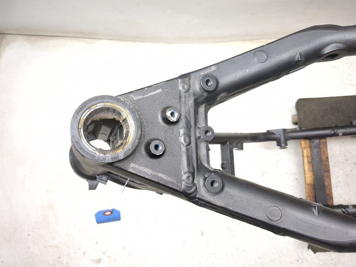 08-17 Yamaha Raider XV1900 CU Main Frame Chassis STRAIGHT SLVG