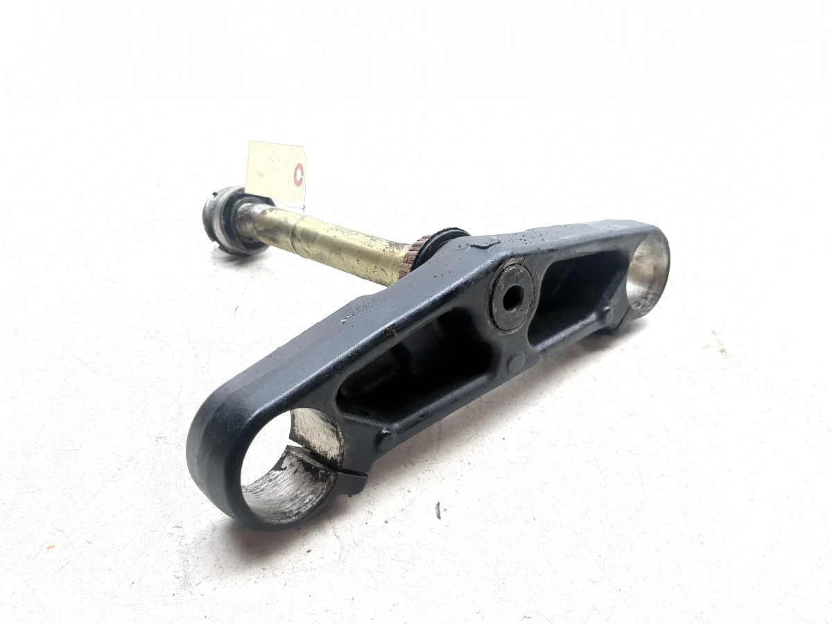 08-15 Victory Vision Tour Bottom Lower Triple Tree Steering Clamp