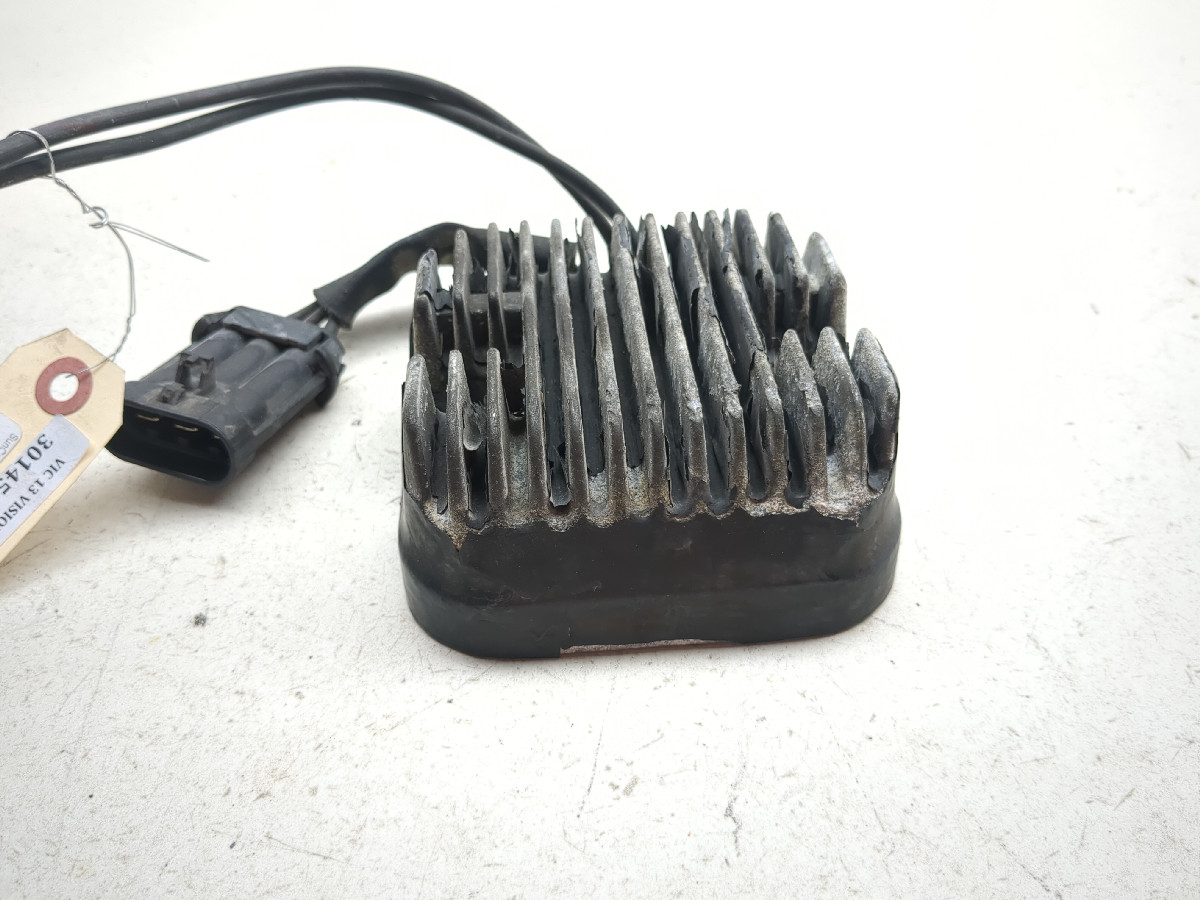 08-15 Victory Vision Tour Voltage Regulator Rectifier 4012717
