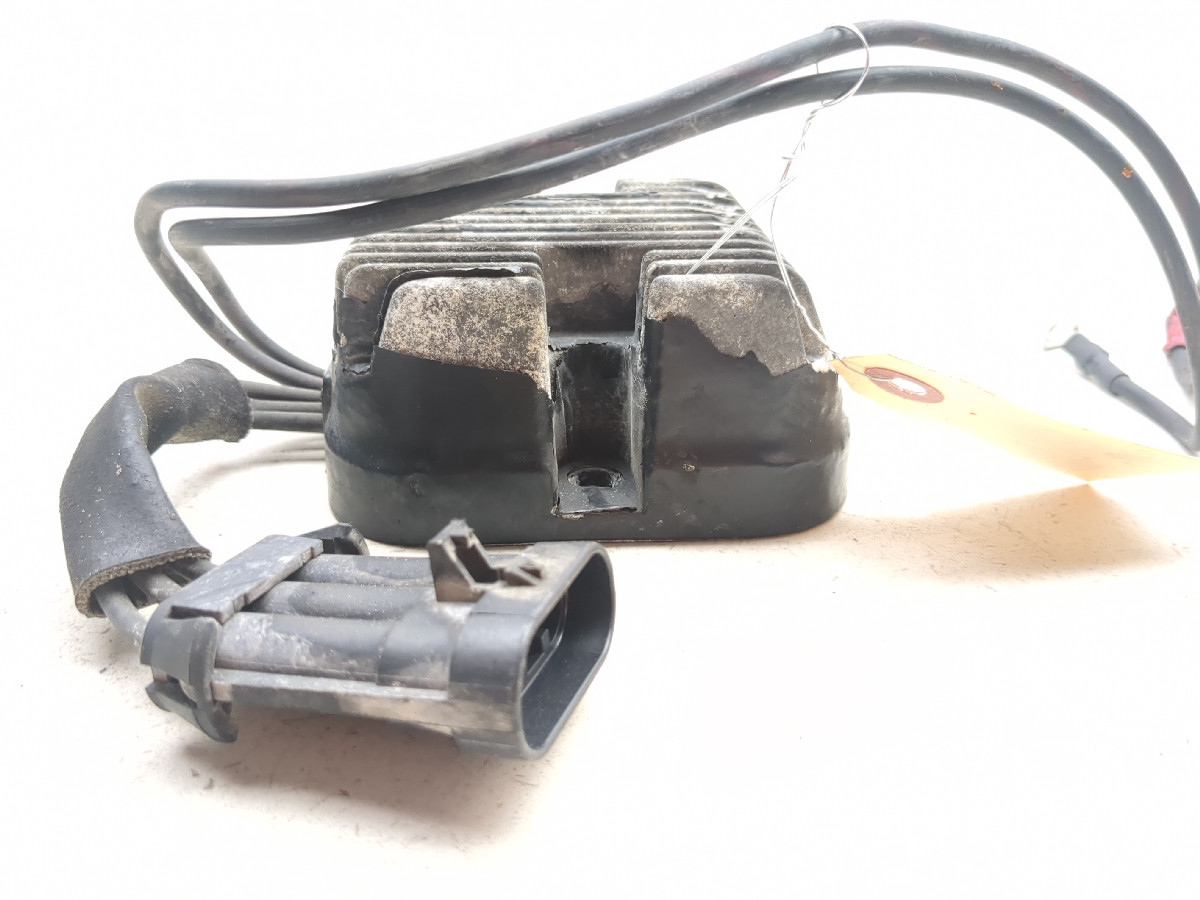 08-15 Victory Vision Tour Voltage Regulator Rectifier 4012717