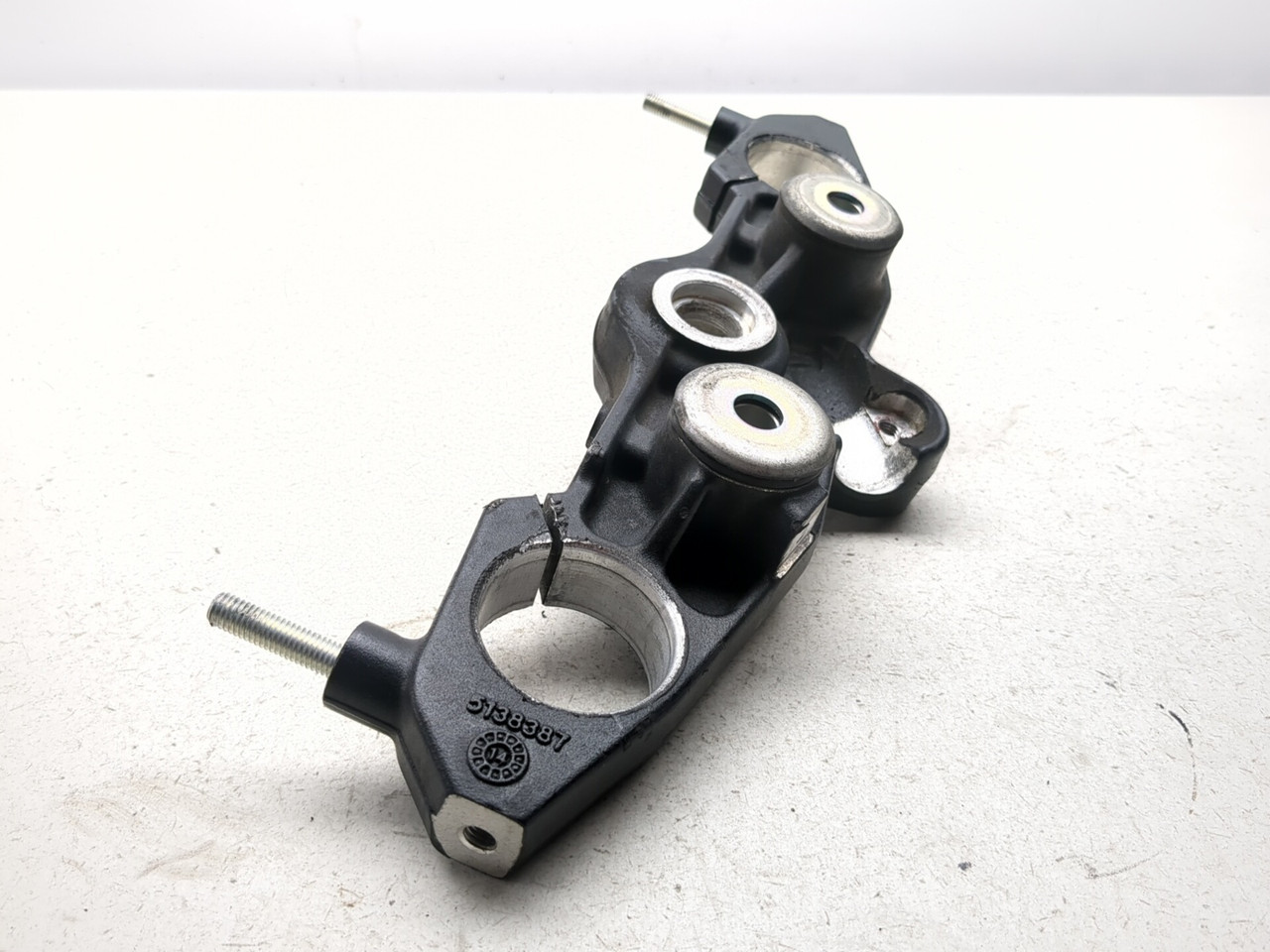 14-18 Indian Chieftain Top Upper Triple Clamp Tree 5138387 - Sun