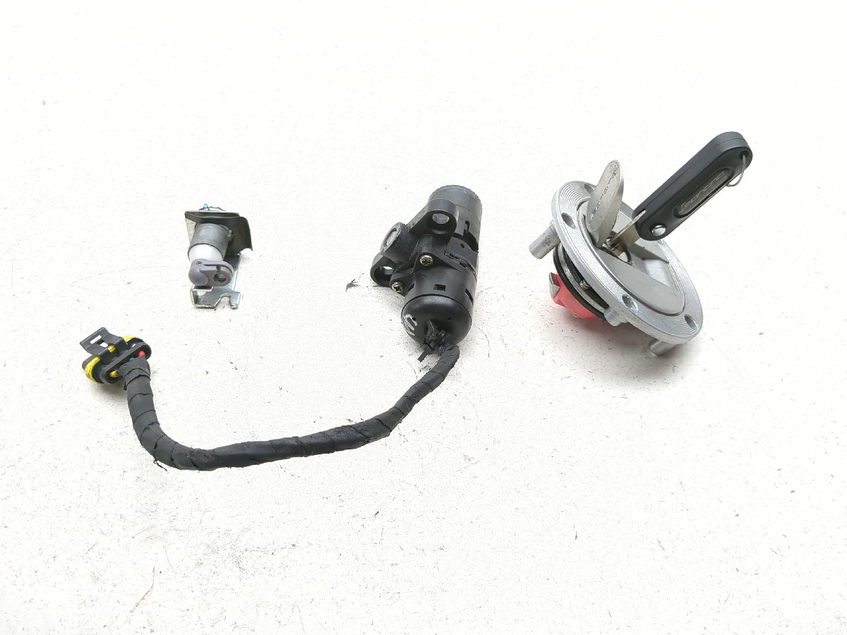 21-23 Benelli Leoncino 500 Lock Set Ignition Switch Cap Accessory