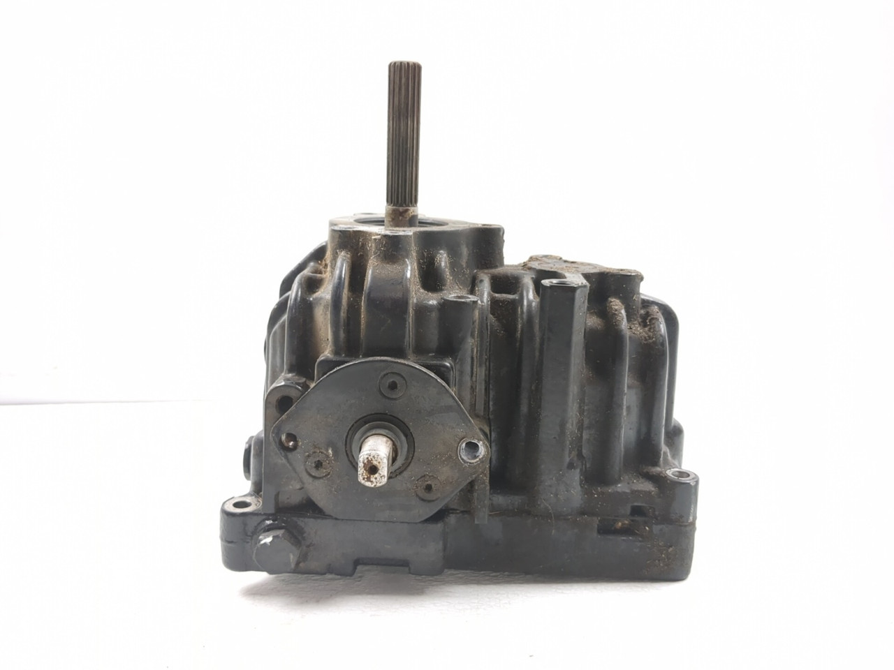 ウィル 23 John Deere 1025R Tractor PTO Transmission Output Shaft Case