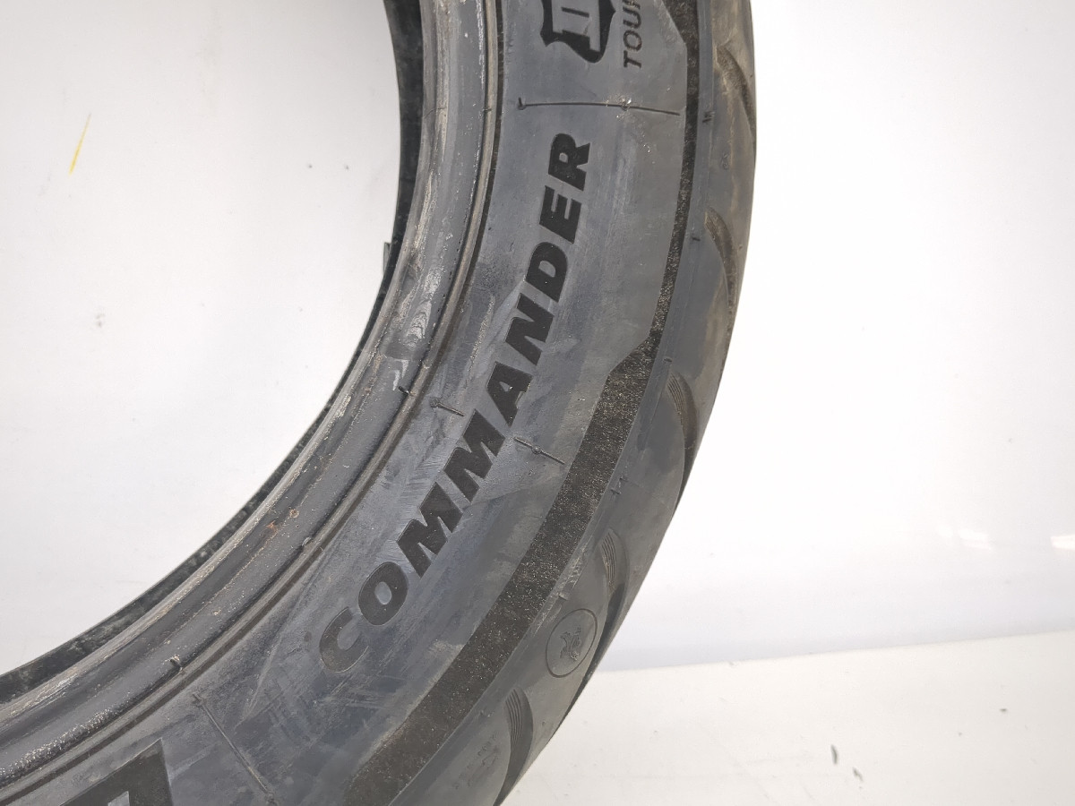 Front Tire Michelin Commander III 130/90-16 - Sun Coast Cycle