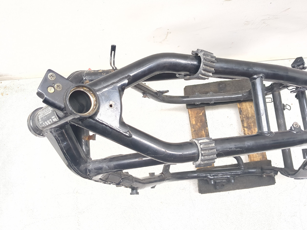 National70sオーダーメイドフレームのヴィンテージバイク(値下しました) 84-87 Honda VF700 Magna Main Frame Chassis STRAIGHT CLN - Sun