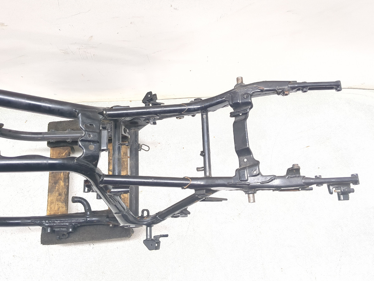 84-87 Honda VF700 Magna Main Frame Chassis STRAIGHT CLN - Sun