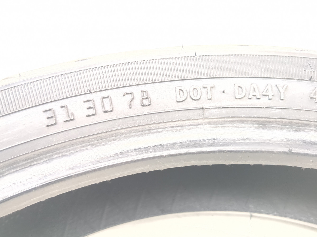 Front Tire Harley-Davidson Dunlop D408F 130/70-18 - Sun Coast