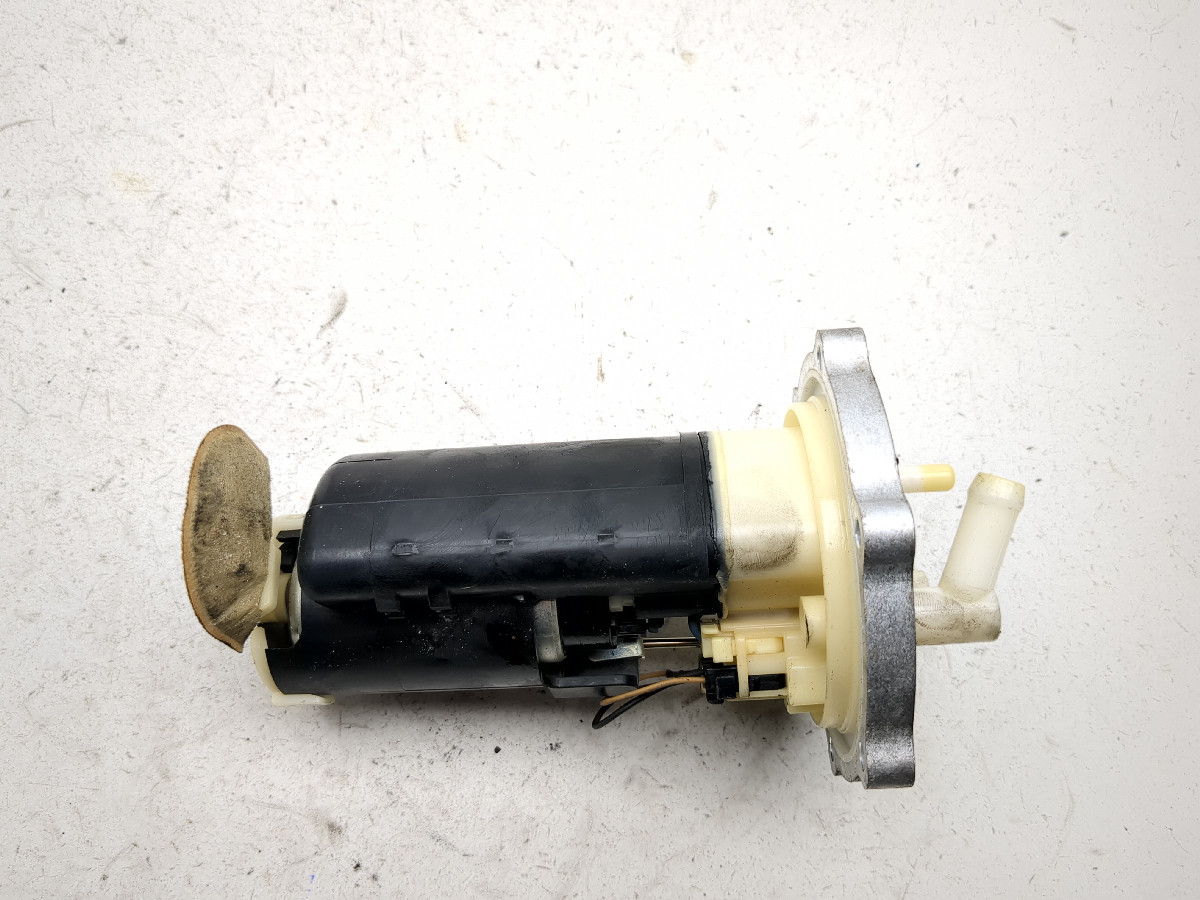 08-17 Yamaha Raider XV1900 CU Petrol Gas Fuel Pump Assembly 1D7