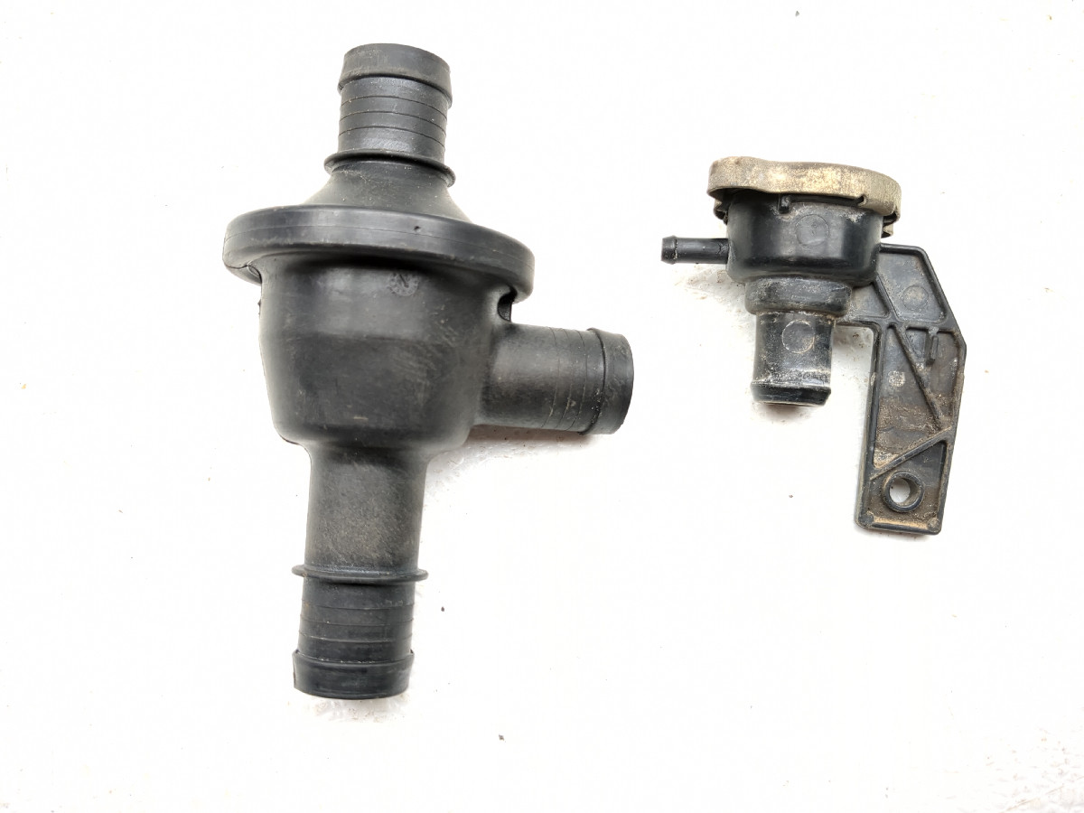 15 16 Can Am Maverick 1000R Turbo XDS Thermostat Housing With Cap