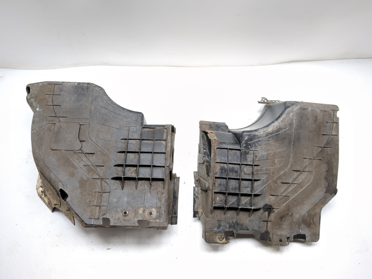 15 16 Can Am Maverick 1000R Turbo XDS Driver Passenger Floorboard