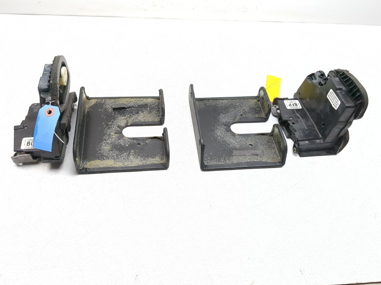 19-24 Vanderhall Carmel Driver Passenger Door Latch Set 13528349