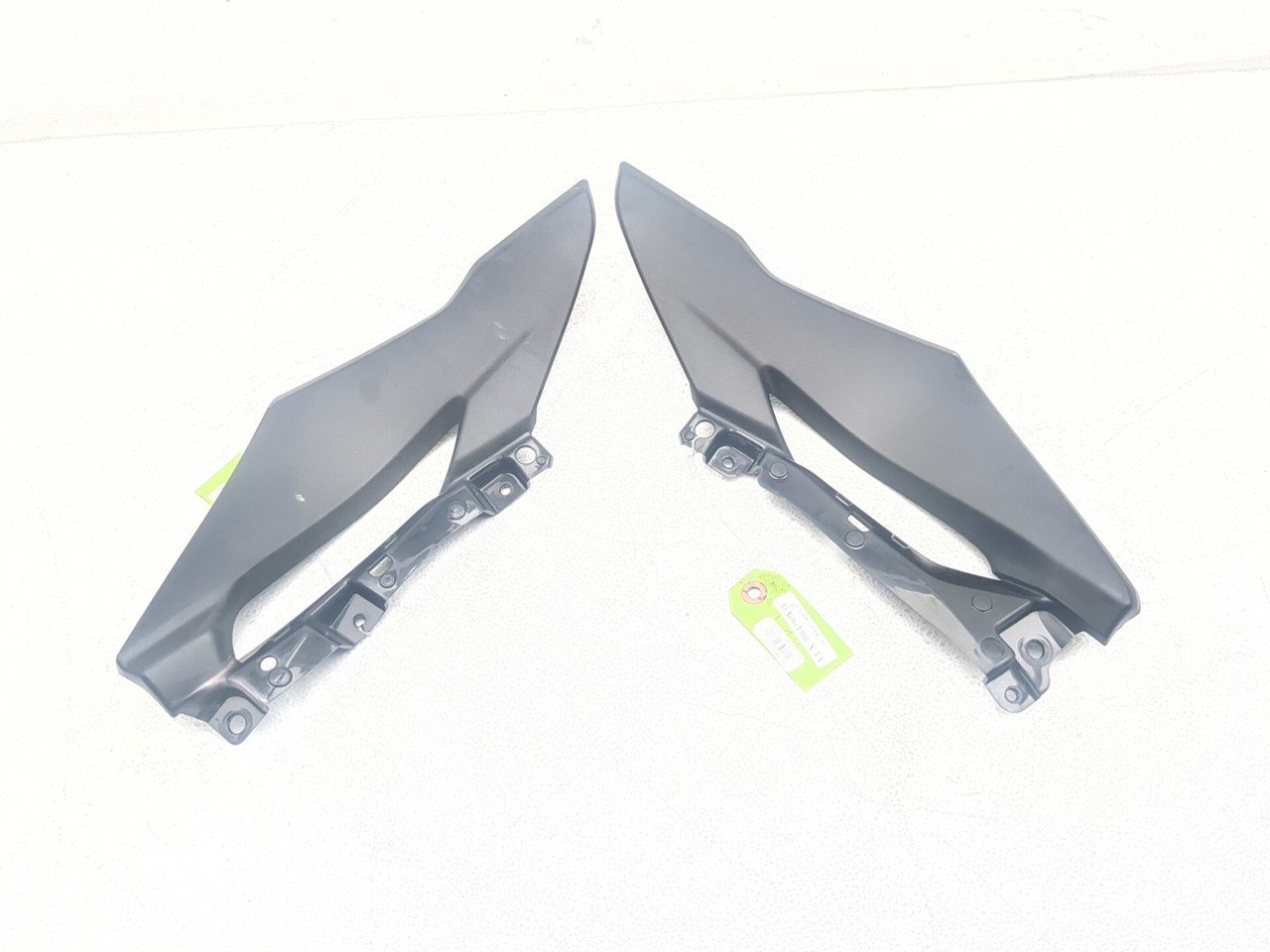 TKページ 24 25 Kawasaki Z500 Left And Right Side Trim Fairing Cover Panel