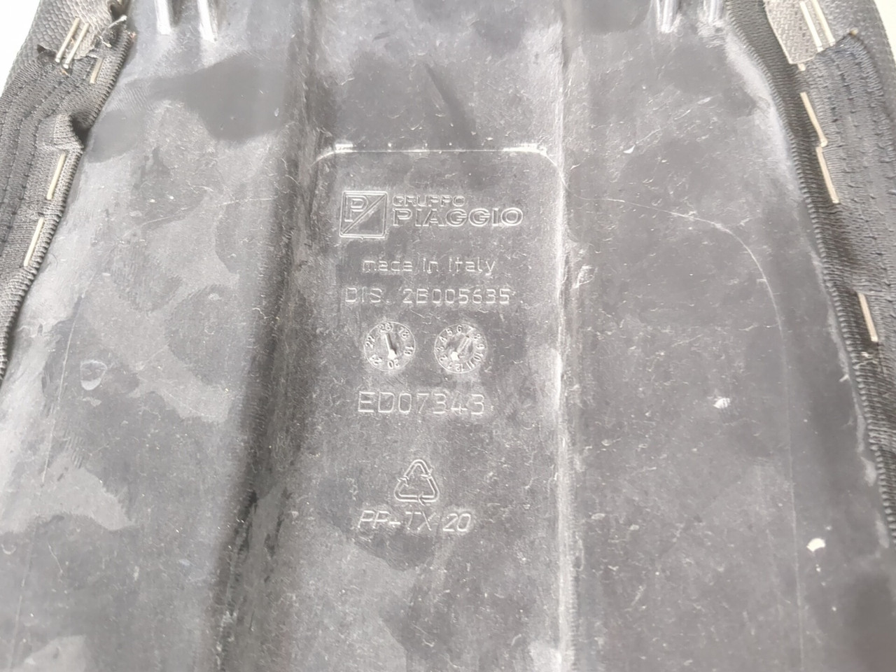 19 20 Moto Guzzi V85 TT Full One Piece Driver Passenger Seat