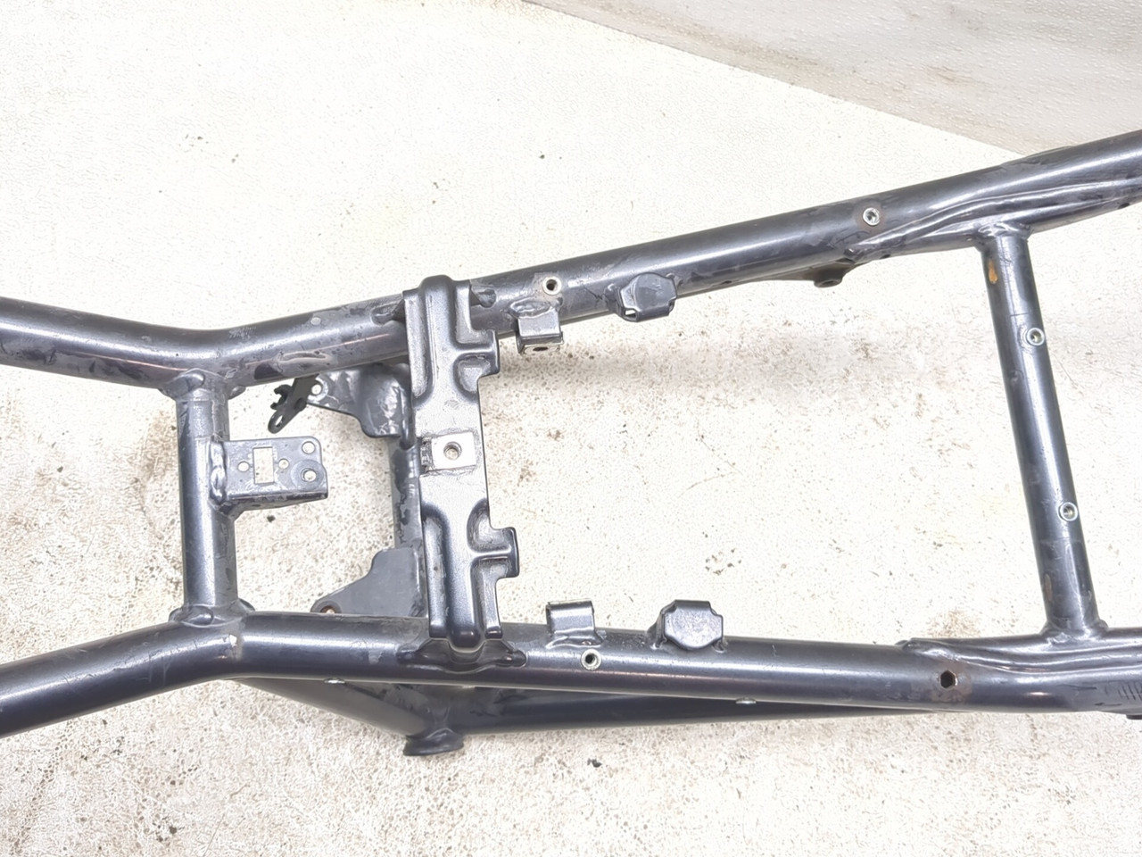 19 20 Moto Guzzi V85 TT Main Frame Chassis STRAIGHT COD