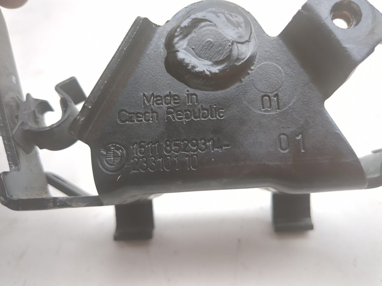 14-18 BMW R1200GS Right Side Fuel Tank Mounting Bracket 23310110