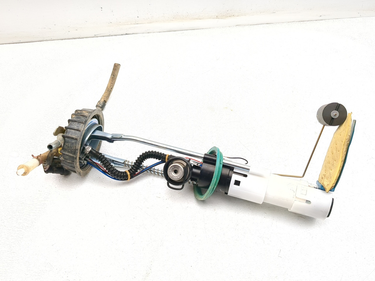 ＢＭＬ 23-25 Can-Am Outlander 1000R XT Petrol Gas Fuel Pump Assembly