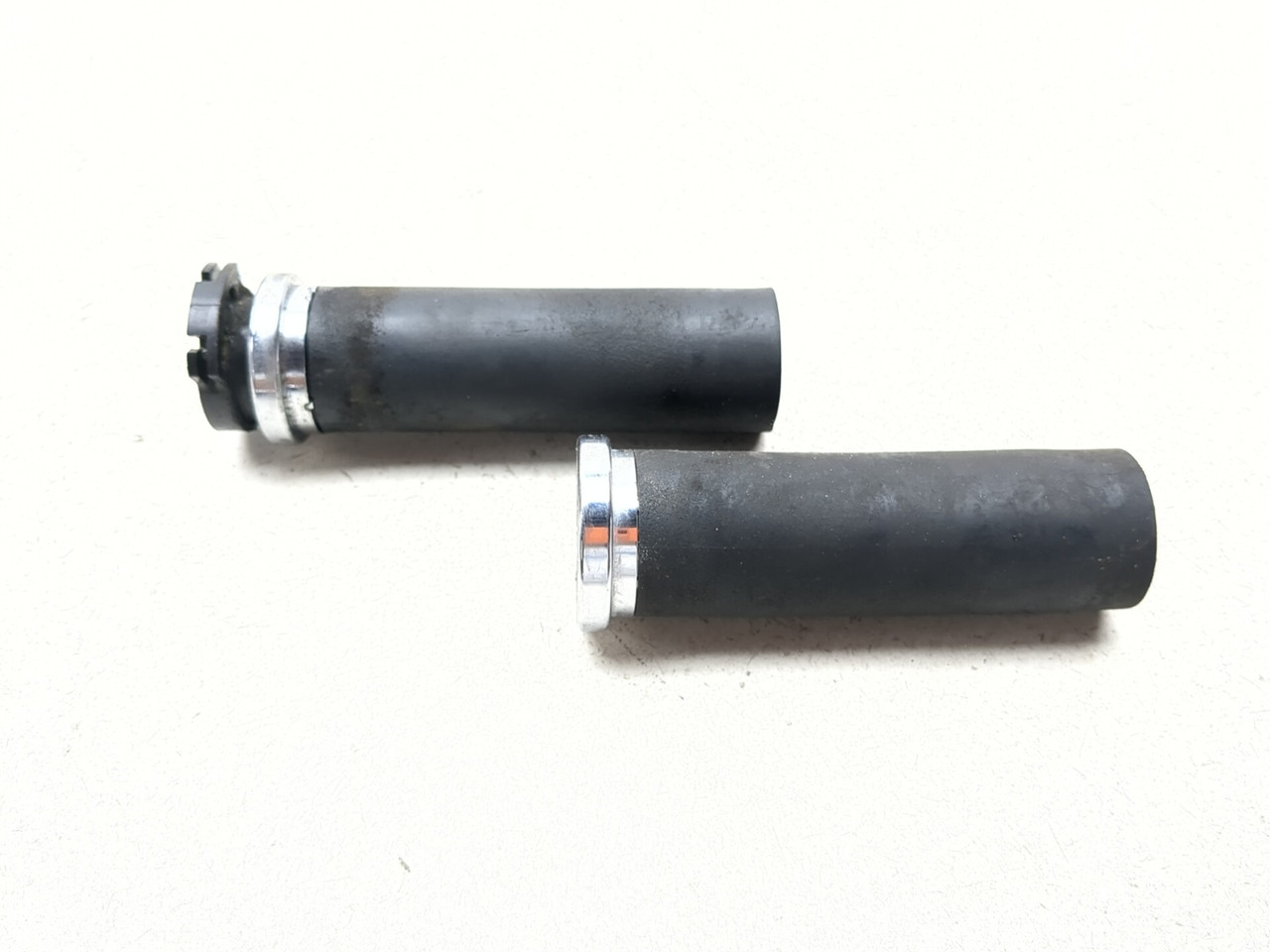 06-14 Yamaha Stratoliner Roadliner XV1900 Throttle Tube And Grips