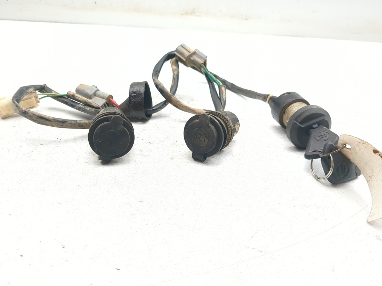 24 25 CFMoto CForce 800 XC Lock Set Ignition Switch And Key W/12V