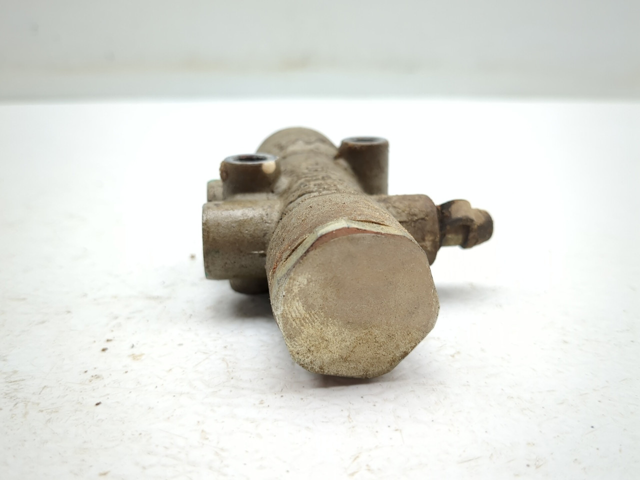 24 25 CFMoto CForce 800 XC Hydraulic Distribution Valve 7020