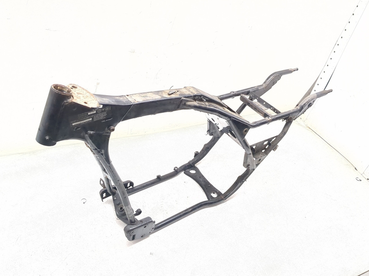 00-06 Harley Davidson FLHPI Road King Police Main Frame Chassis