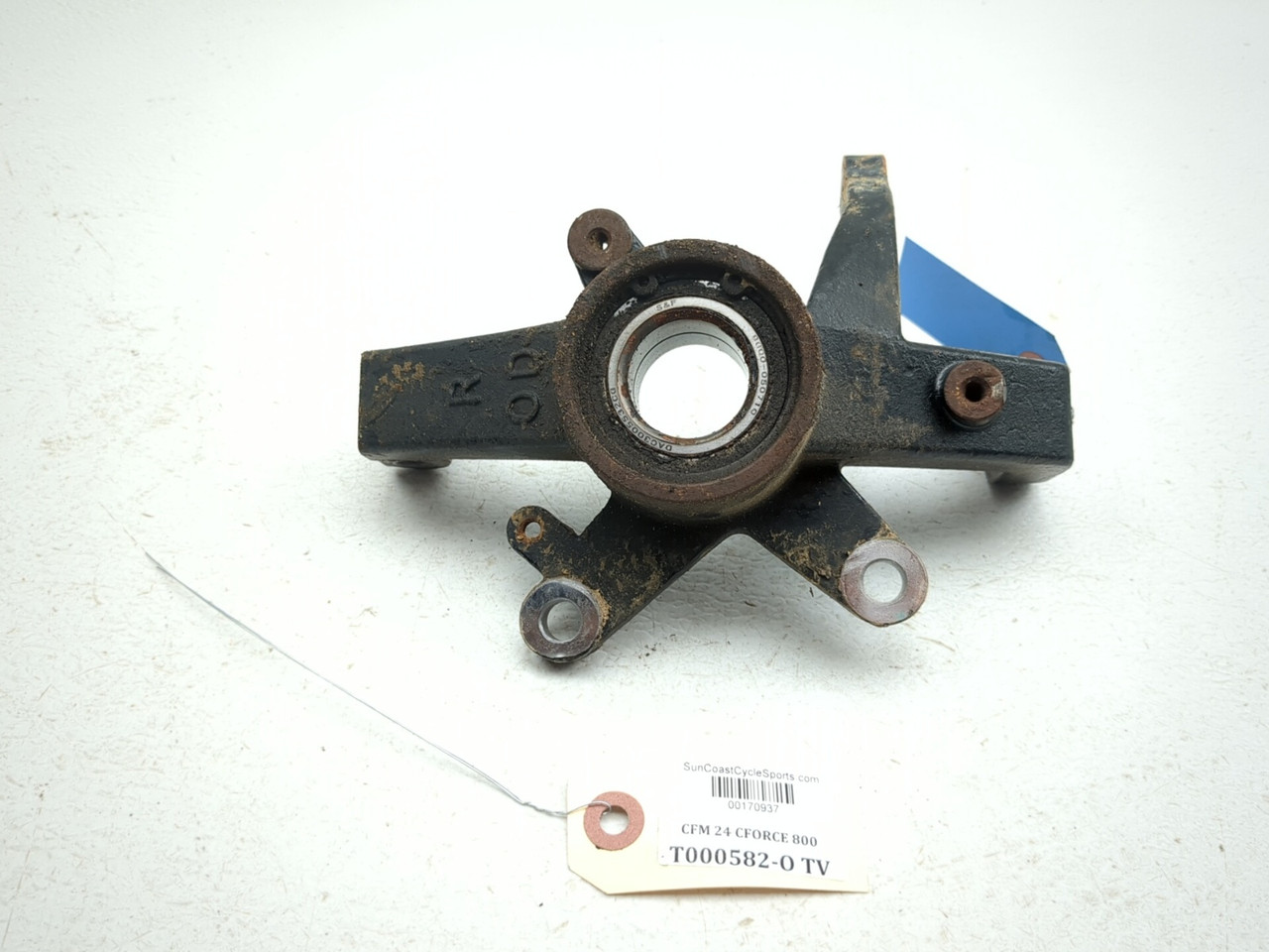 24 25 CFMoto CForce 800 XC Front Right Wheel Spindle Knuckle