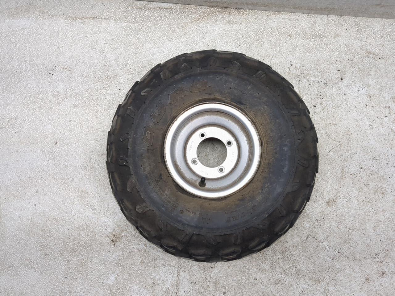 04-08 Yamaha YFM80G Grizzly Wheel And Tire DURO Thrasher 18X7-7 B
