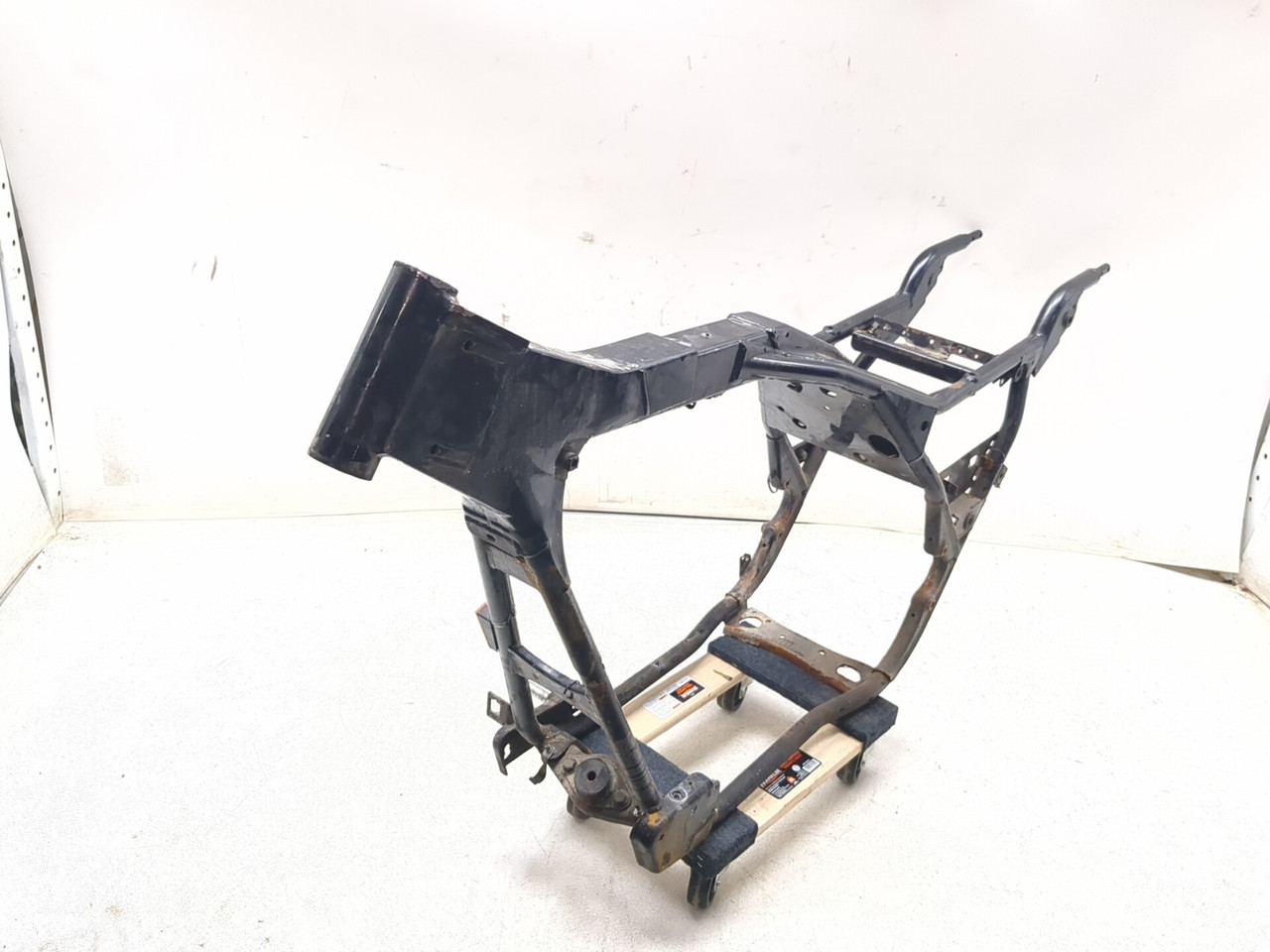 07-13 Harley Davidson Road Glide FLTR Main Frame Chassis STRAIGHT