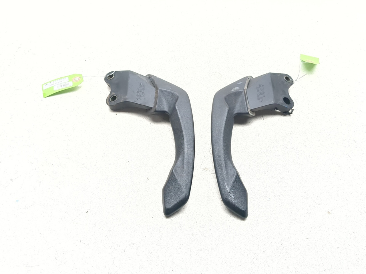 04-06 Kawasaki Z750 Rear Left Right Grab Bar Handles Set 46075