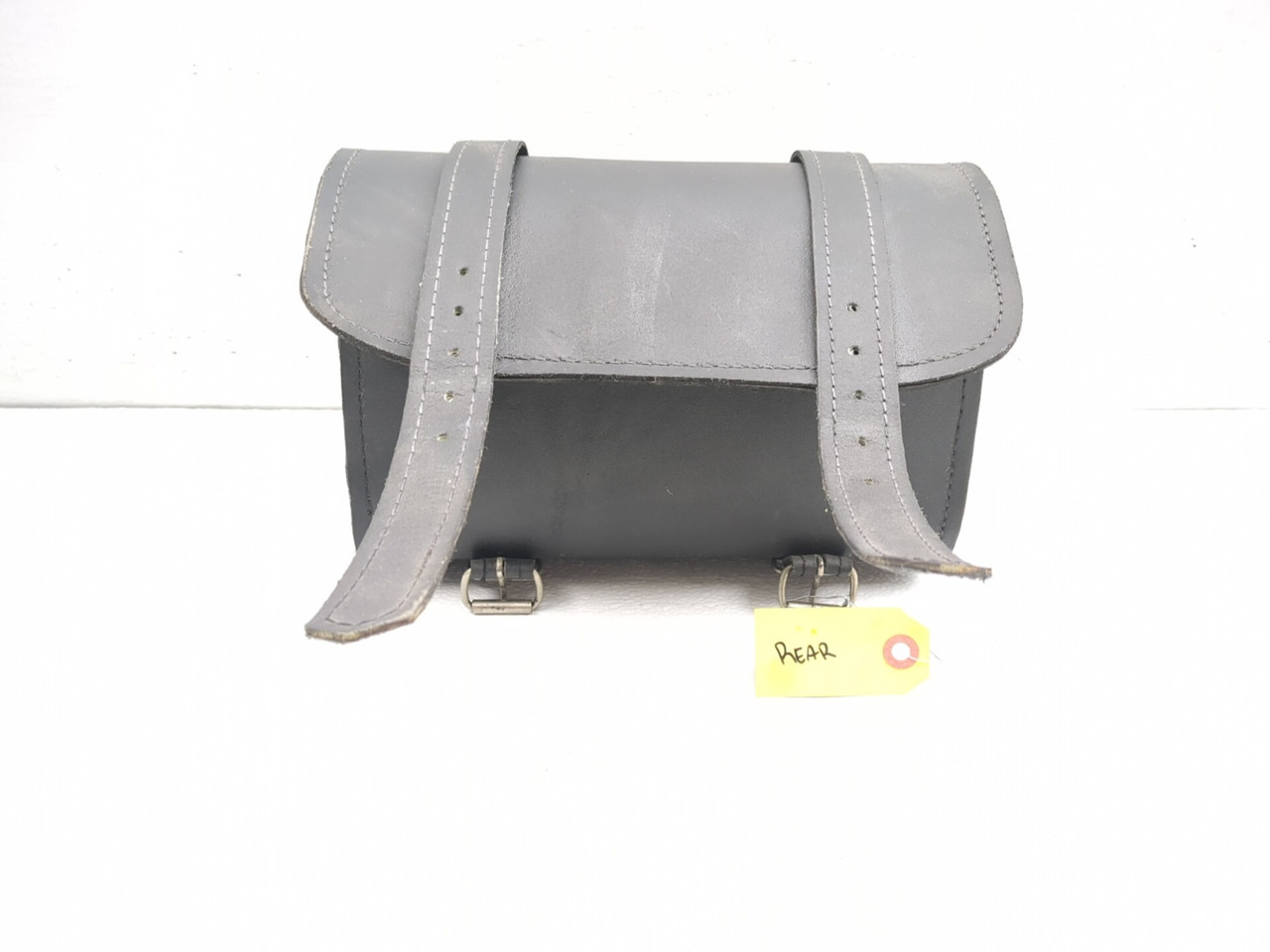バッグ Suzuki 01-04 Suzuki VL800 Intruder Volusia Rear Leather Tool Bag Storage