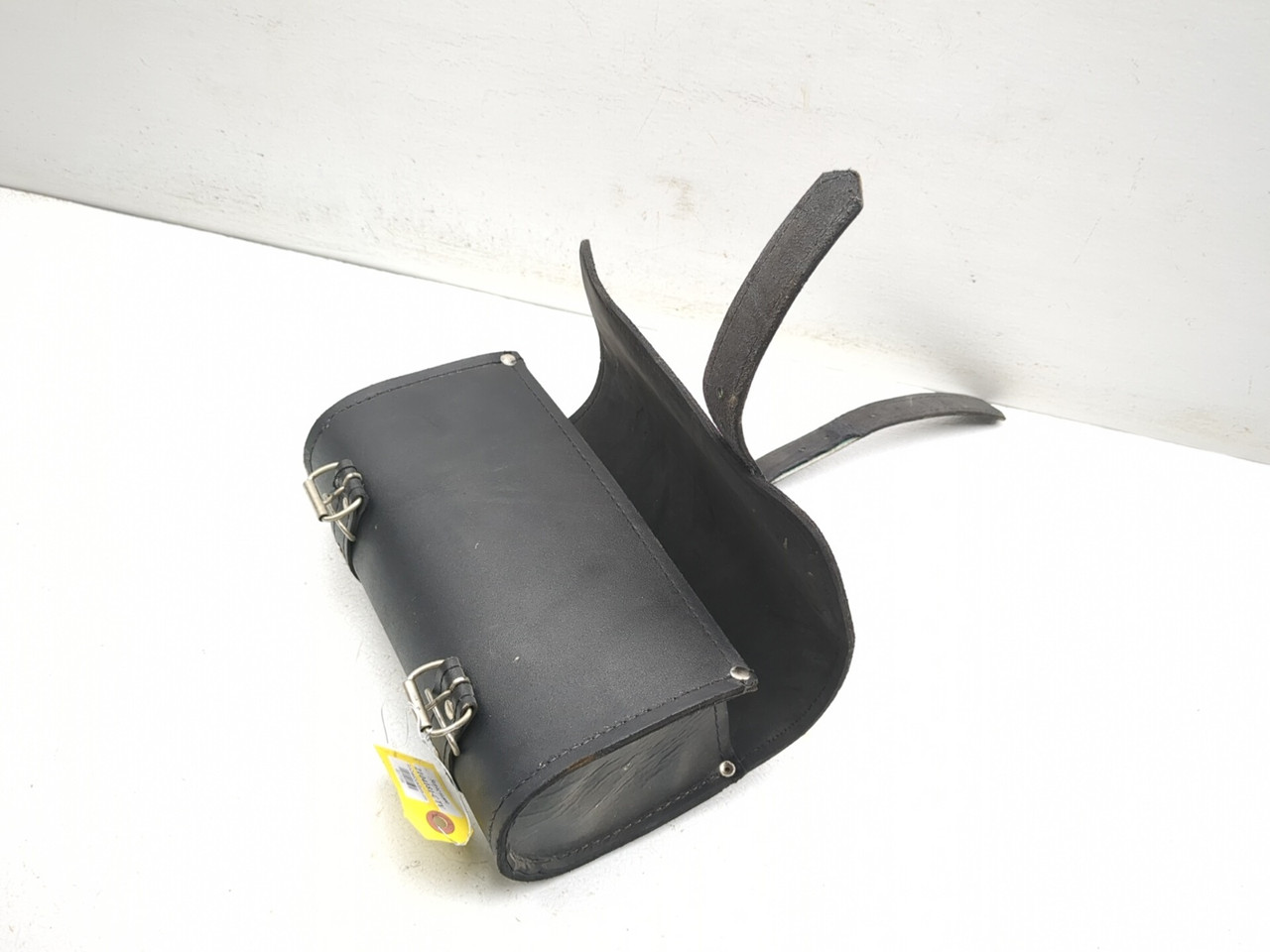 01-04 Suzuki VL800 Intruder Volusia Rear Leather Tool Bag Storage