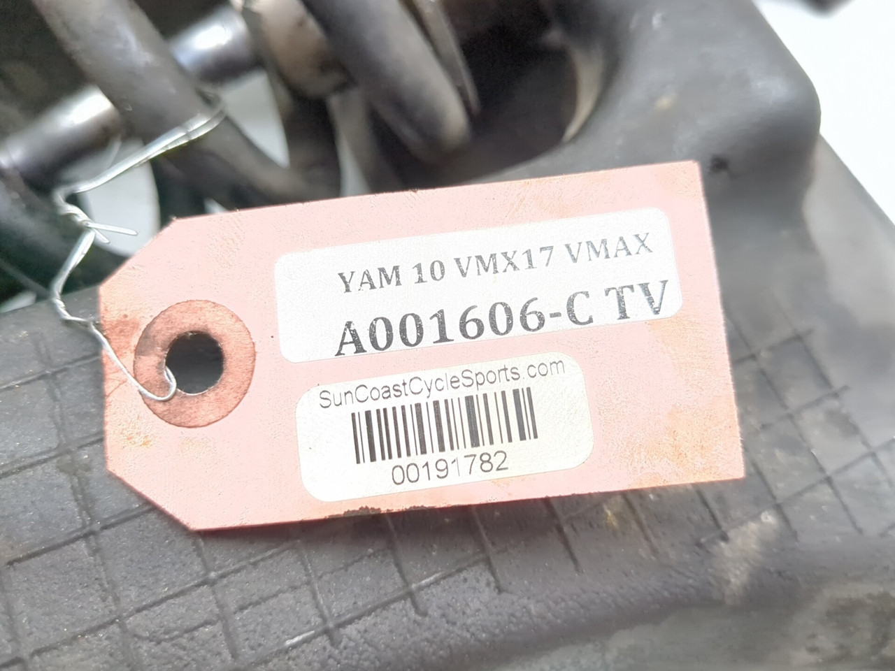 09-20 Yamaha Vmax 1700 VMX17 Swingarm & Rear Shock Swingarm - Sun
