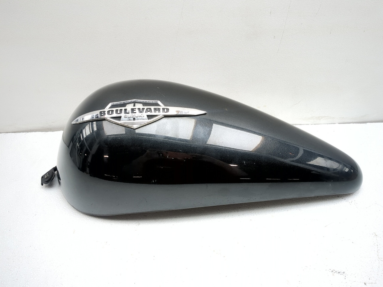 05-09 Suzuki VL1500 Boulevard C90 Left Side Fuel Tank 44110-10FA1
