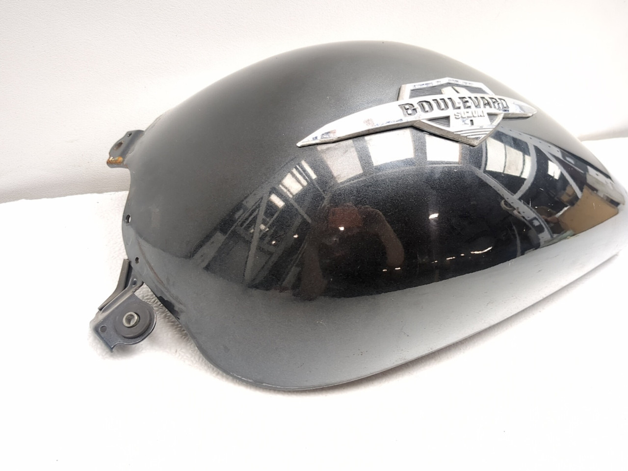 05-09 Suzuki VL1500 Boulevard C90 Left Side Fuel Tank 44110-10FA1