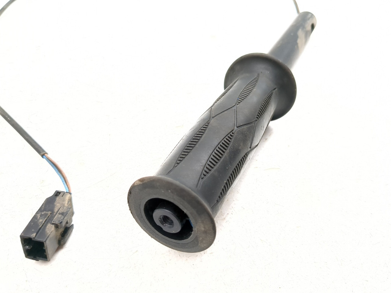 14-19 Can Am Spyder Rt SE6 Front Right Heated Grip 709400929 - Sun