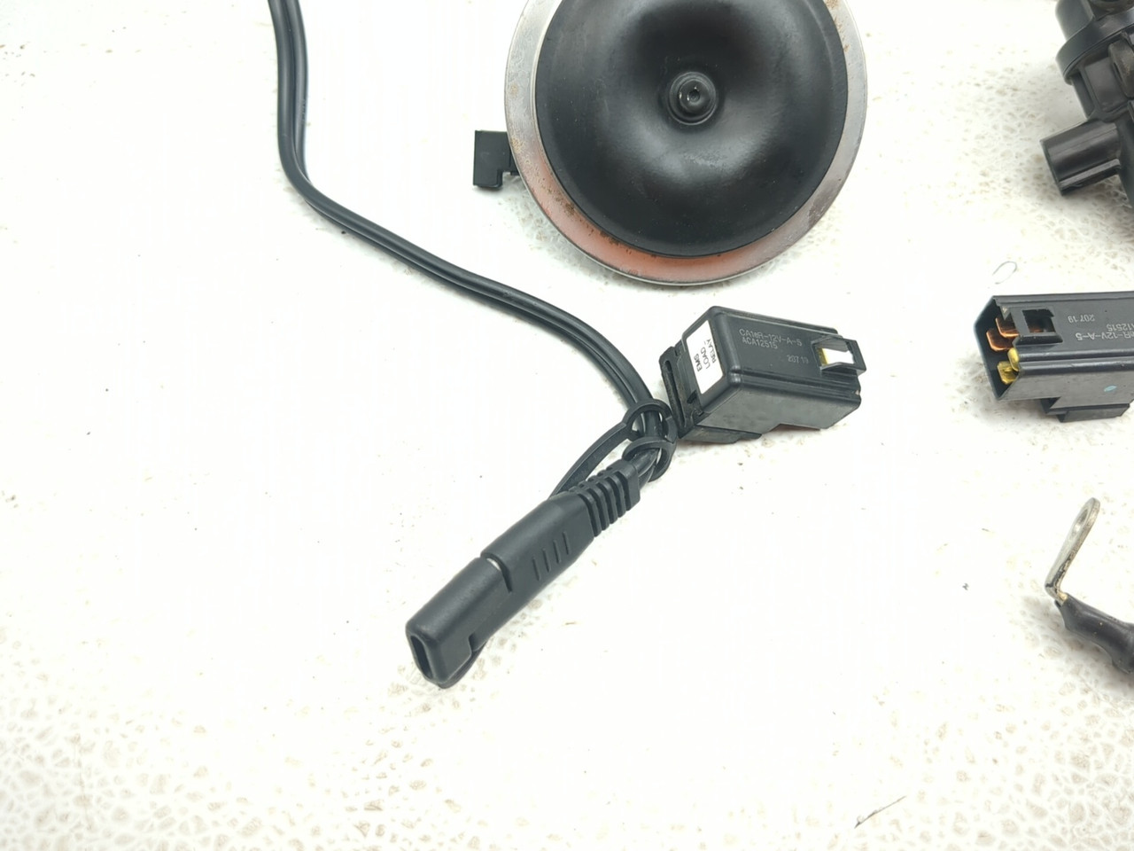 リクエスト 18-24 Ducati Panigale V4S Horn Valve Relays & Battery Cables Set