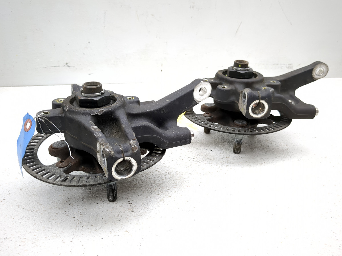 16-19 Can-Am Spyder F3-T SE6 Front Wheel Spindle Knuckle Carriers