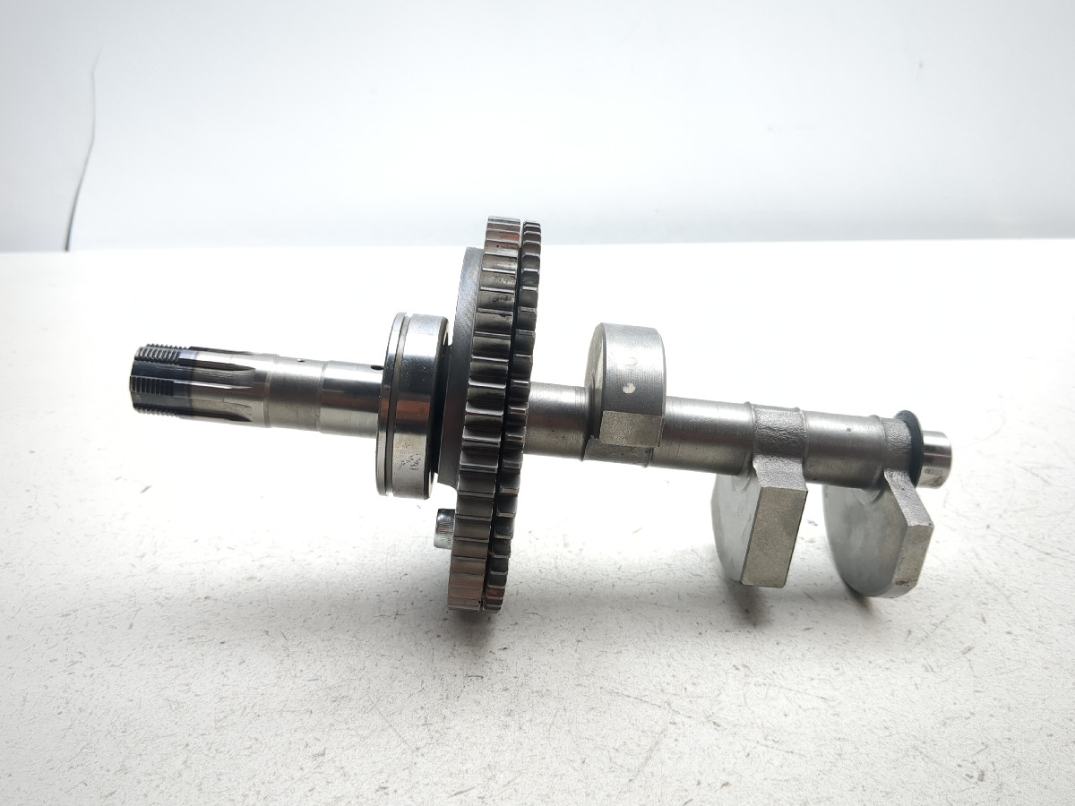 06-24 Suzuki VZR1800 M109R Boulevard Engine Crankshaft Counter